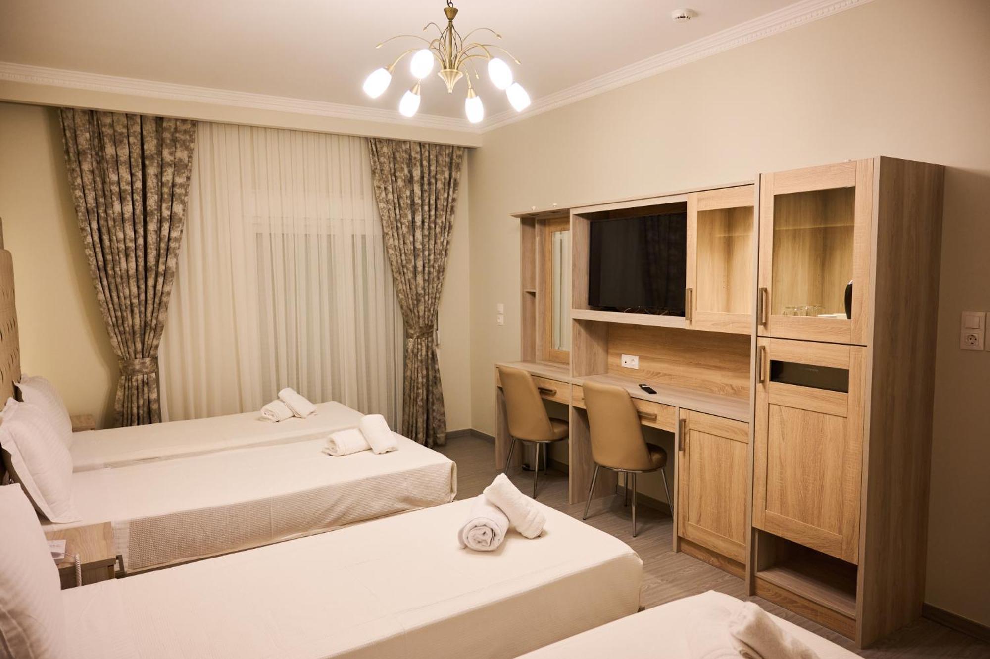Famissi Suites 2 칼람파카 외부 사진